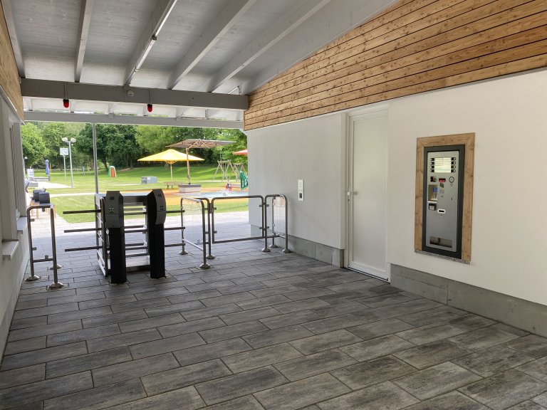 Freibad Kassenautomat